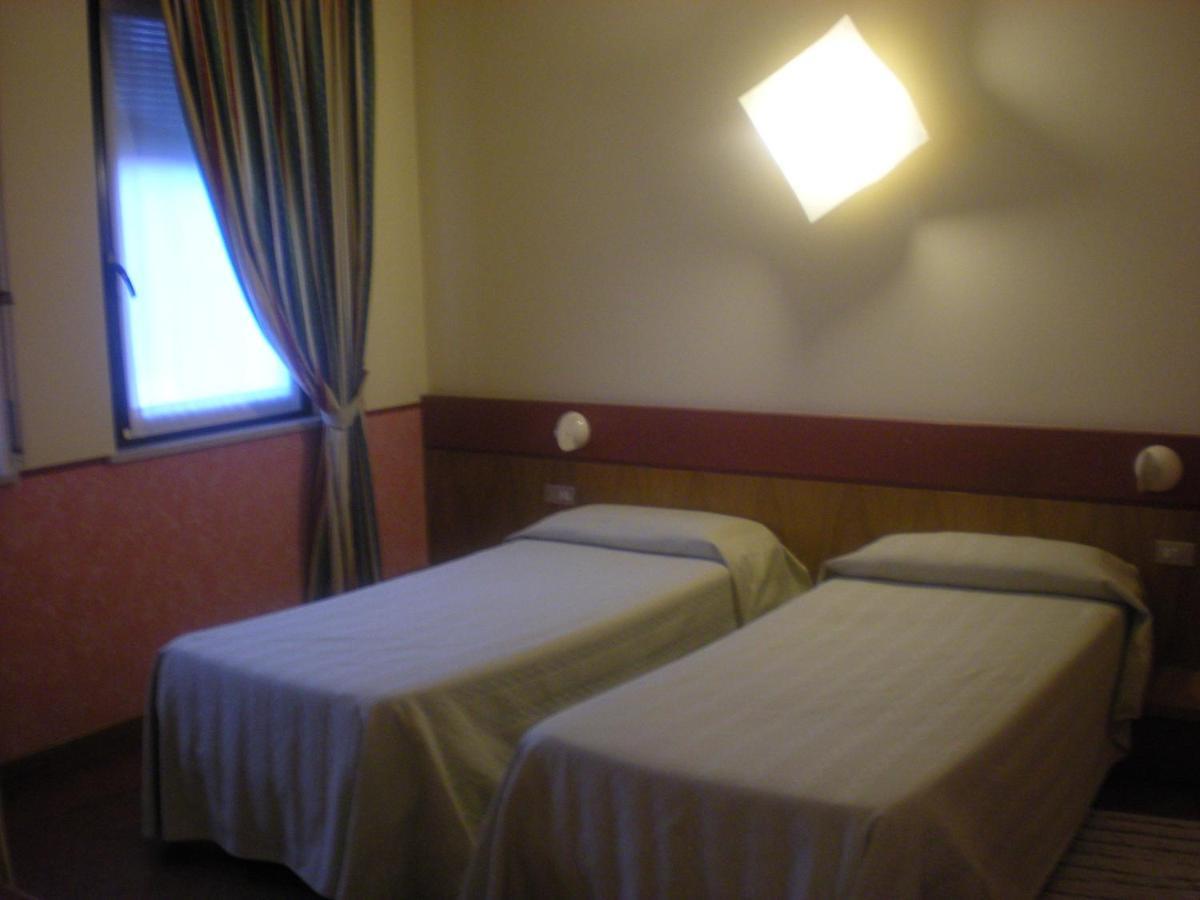 Hotel Roma Bussolengo Δωμάτιο φωτογραφία